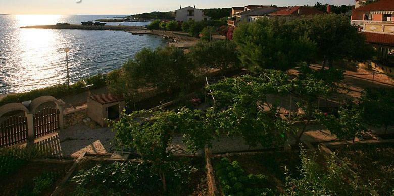 Апартаменты Croatia Мандре Экстерьер фото